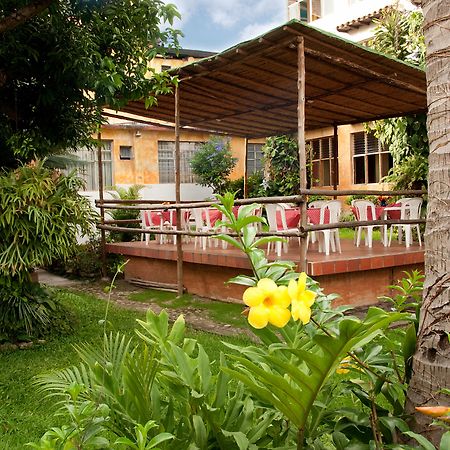 Hotel Colonial Plaza Букараманга Экстерьер фото