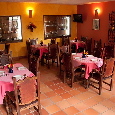 Hotel Colonial Plaza Букараманга Экстерьер фото