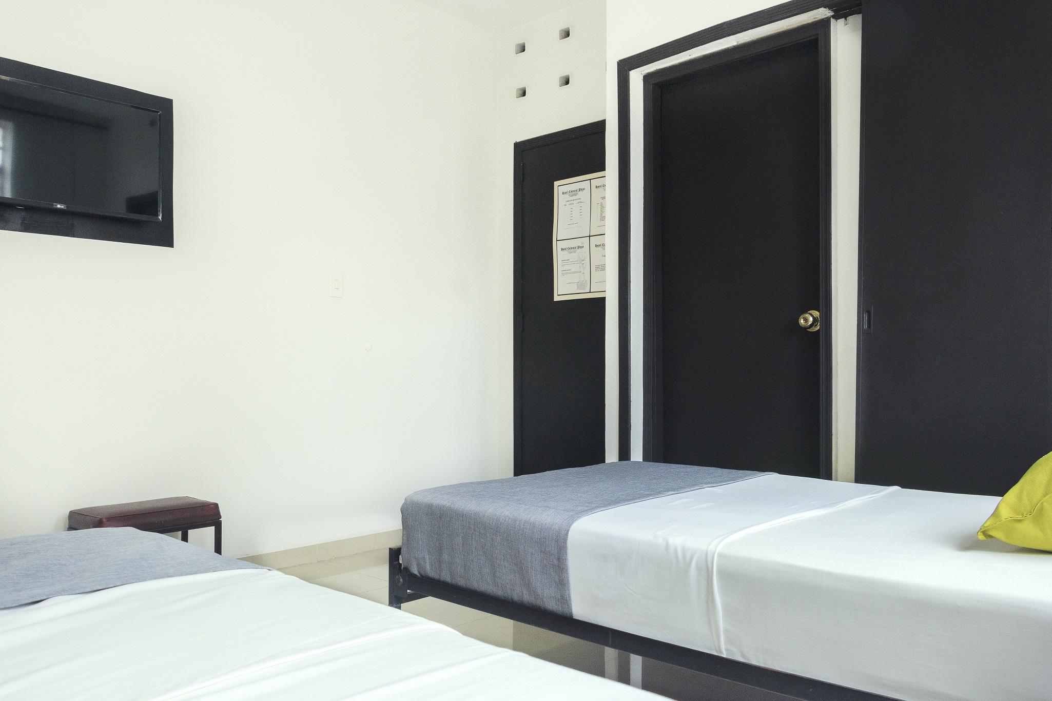 Hotel Colonial Plaza Букараманга Экстерьер фото