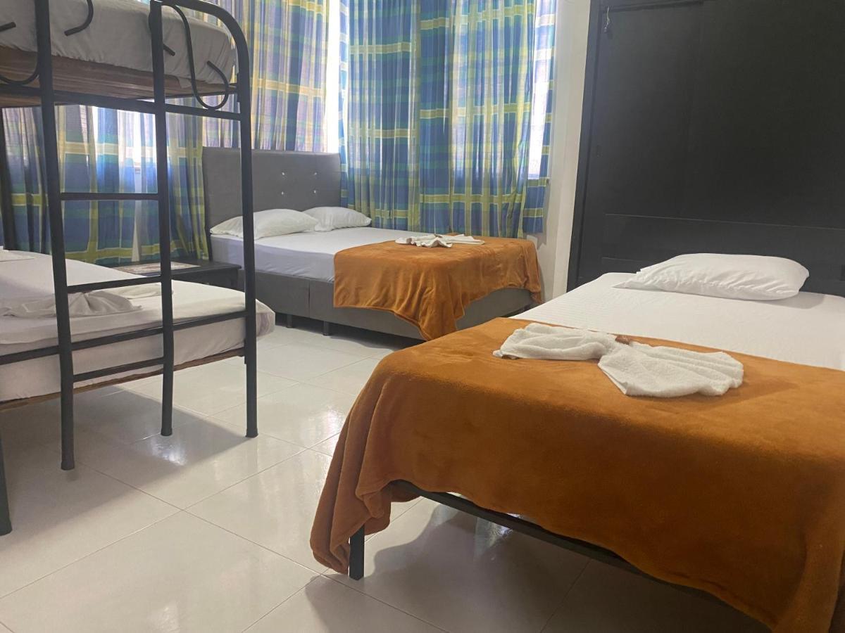 Hotel Colonial Plaza Букараманга Экстерьер фото