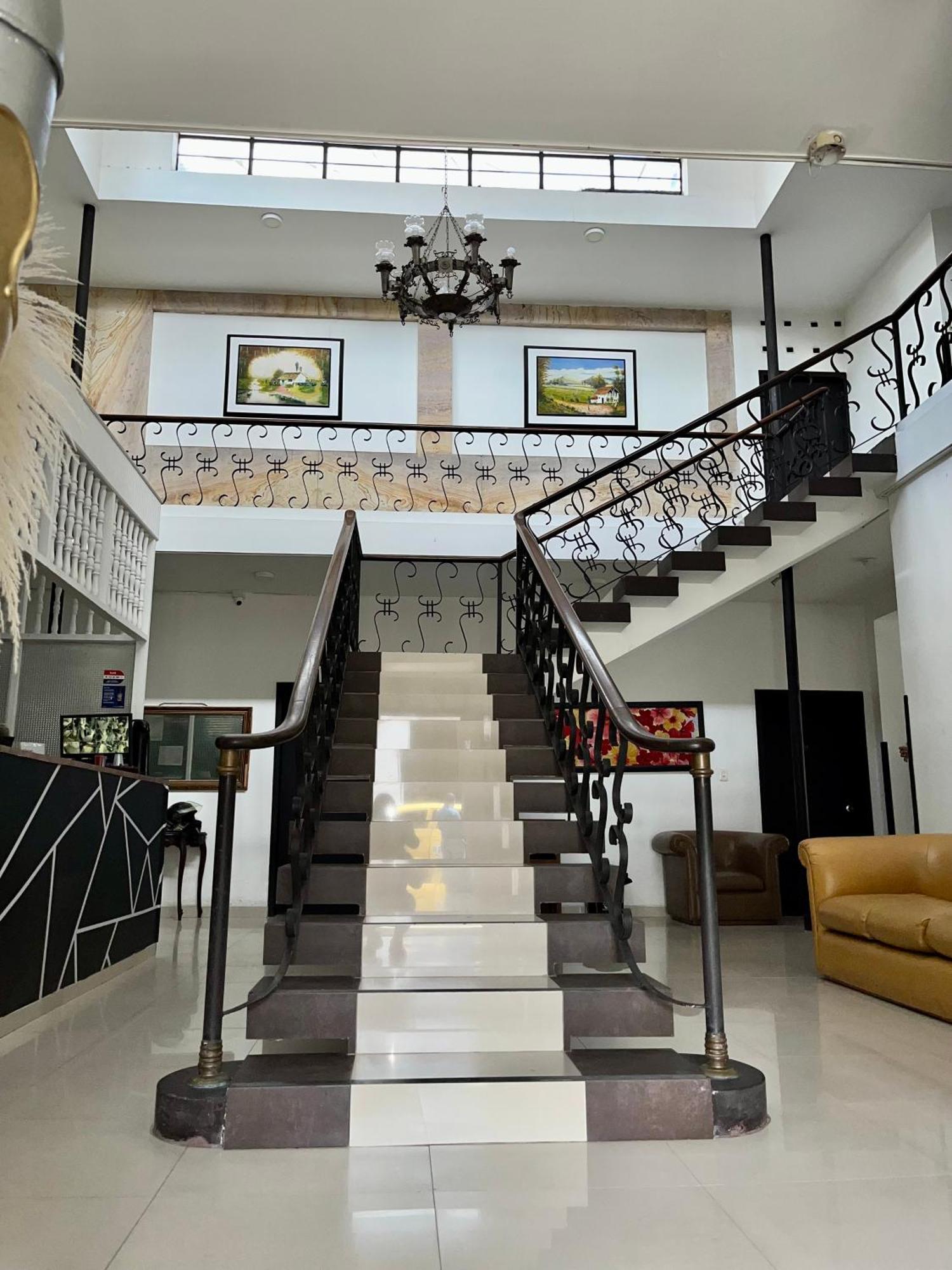 Hotel Colonial Plaza Букараманга Экстерьер фото