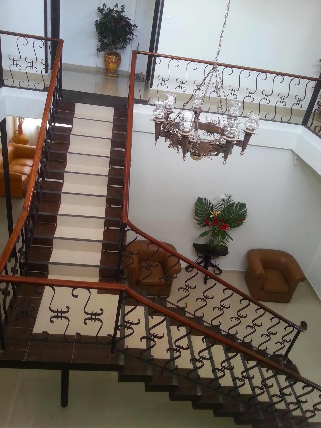 Hotel Colonial Plaza Букараманга Экстерьер фото